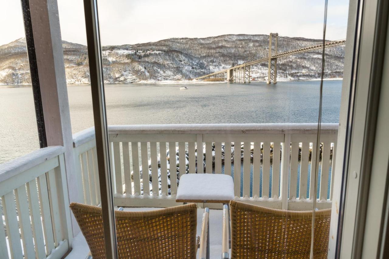 Tjeldsundbrua Maritim Villa Evenskjer Buitenkant foto